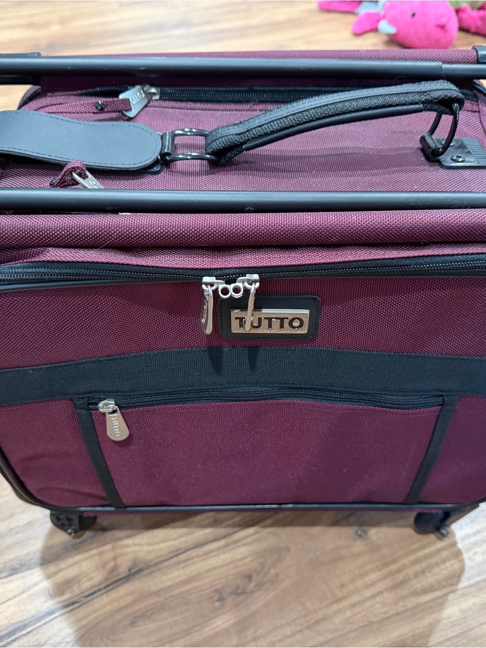 Women's Travel Bag Rollaboard in Burgundy